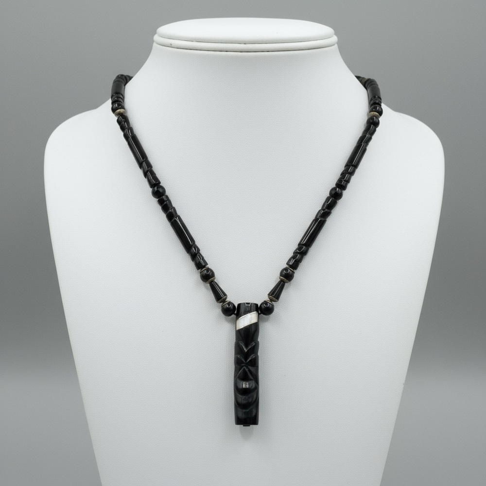 ⚜️3 for $30⚜️ Monochrome Textured Bar Pendant Necklace (Black and White)